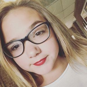 Meet your Posher, Leah